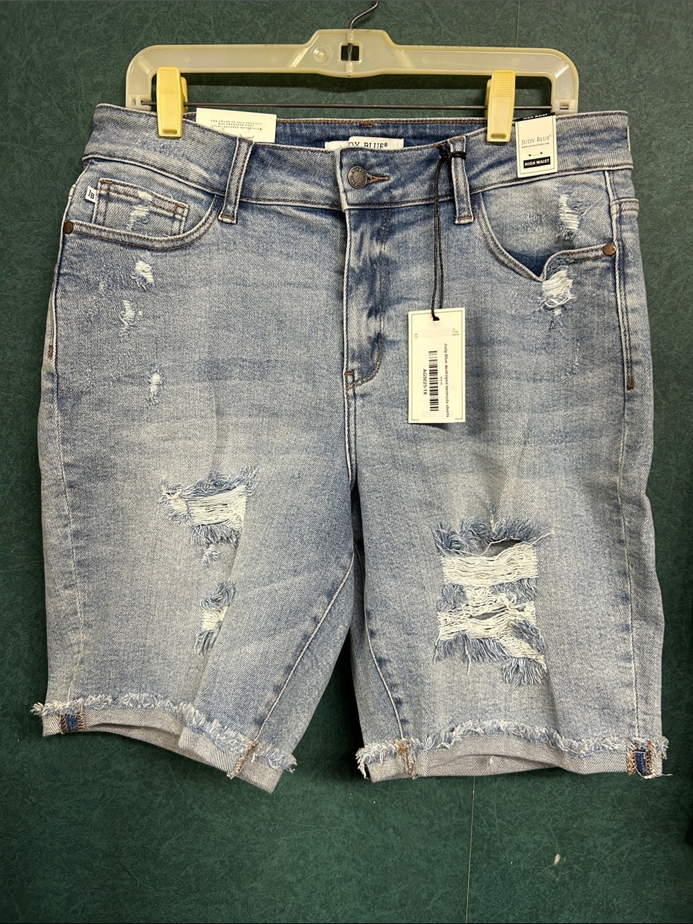 NWY 1X Judy Blue Light Blue Distressed Denim Bermuda Shorts